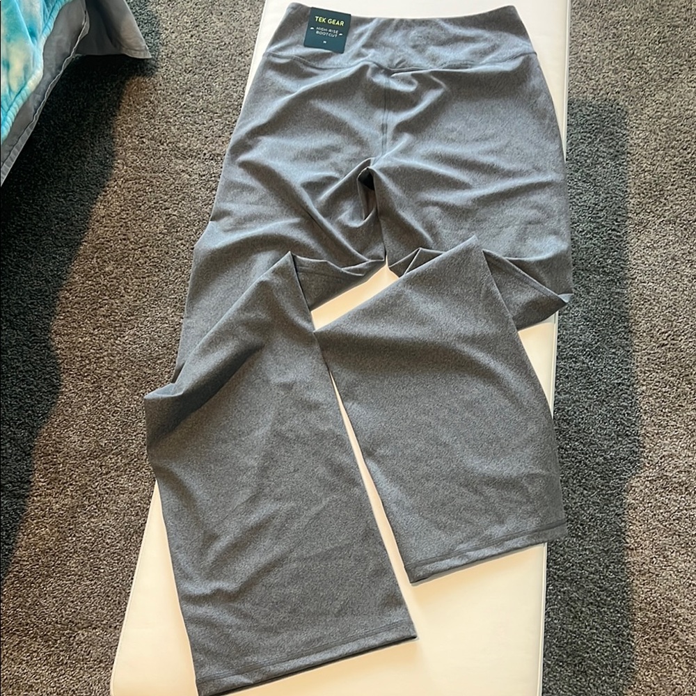 Gray Wide-Leg Pants - Picture 6 of 6